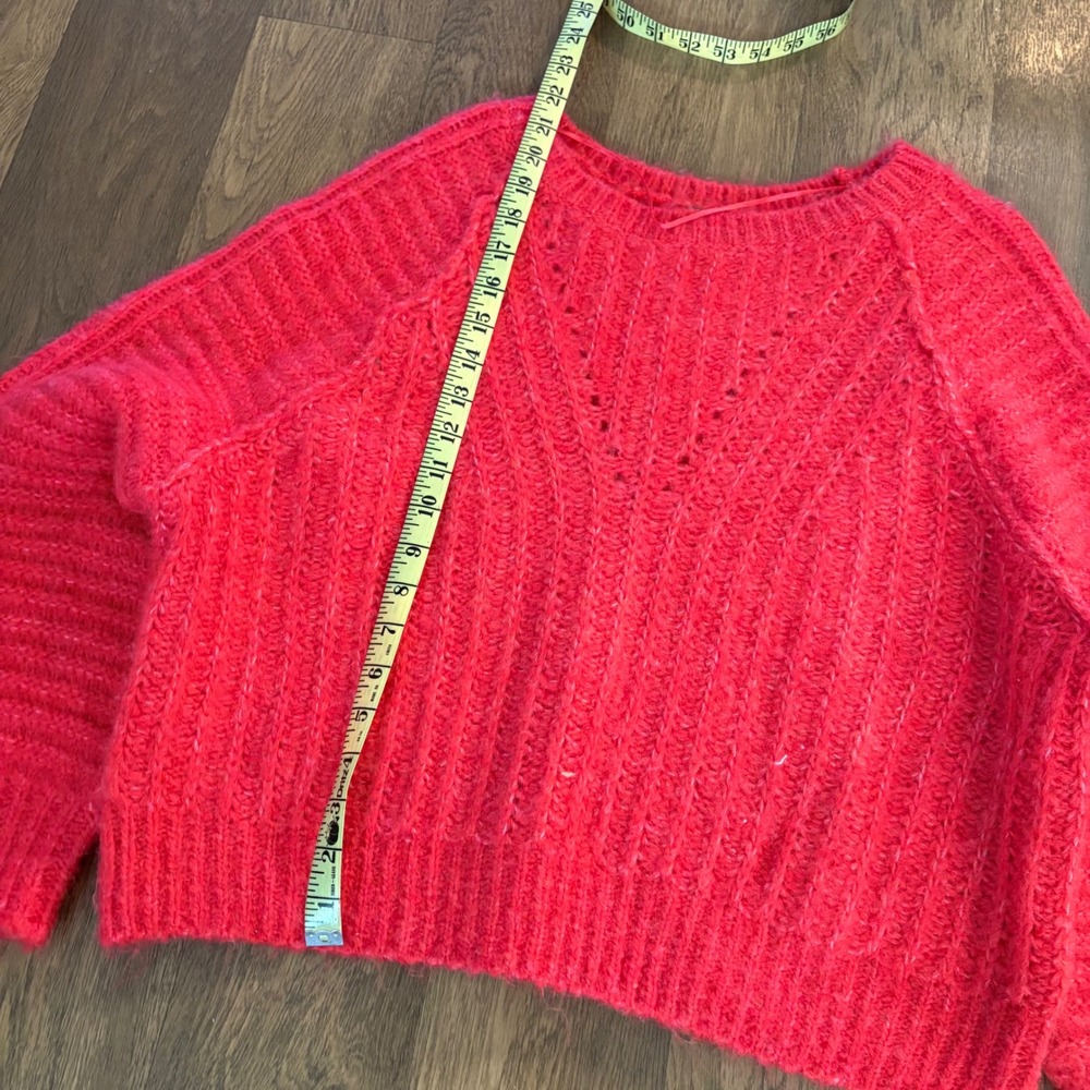 Modern Women's Authentic Free People Chunky Knit Boxy Red Puffy Sleeve Sweater - Picture 8 of 10